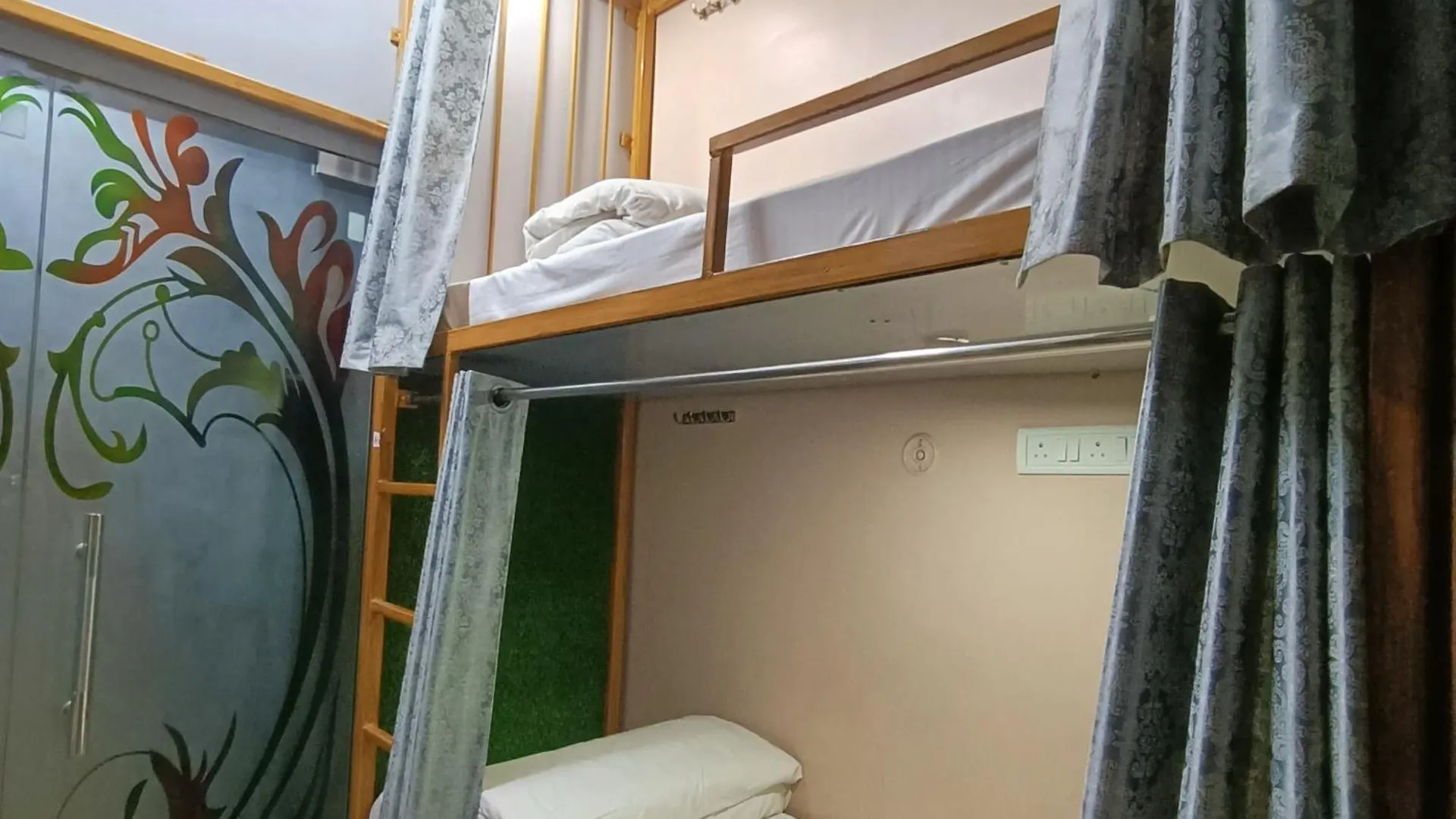Hostel Shree Madhvam Ac Dormitory Waranasi Indie