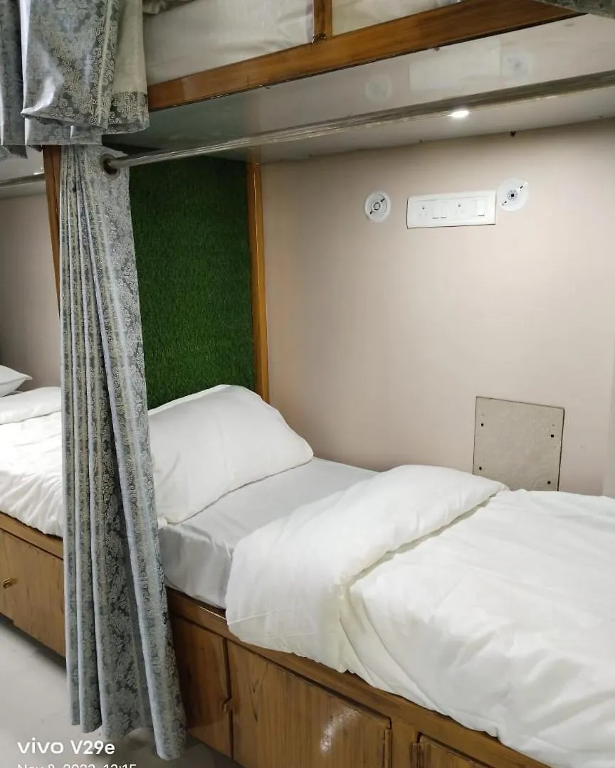 Shree Madhvam Ac Dormitory Váránasí